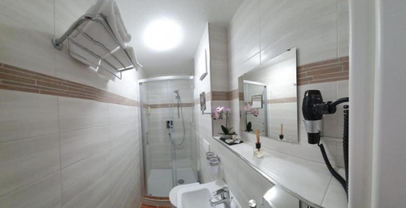 Stadt Hotel 马克特海登费尔德 外观 照片